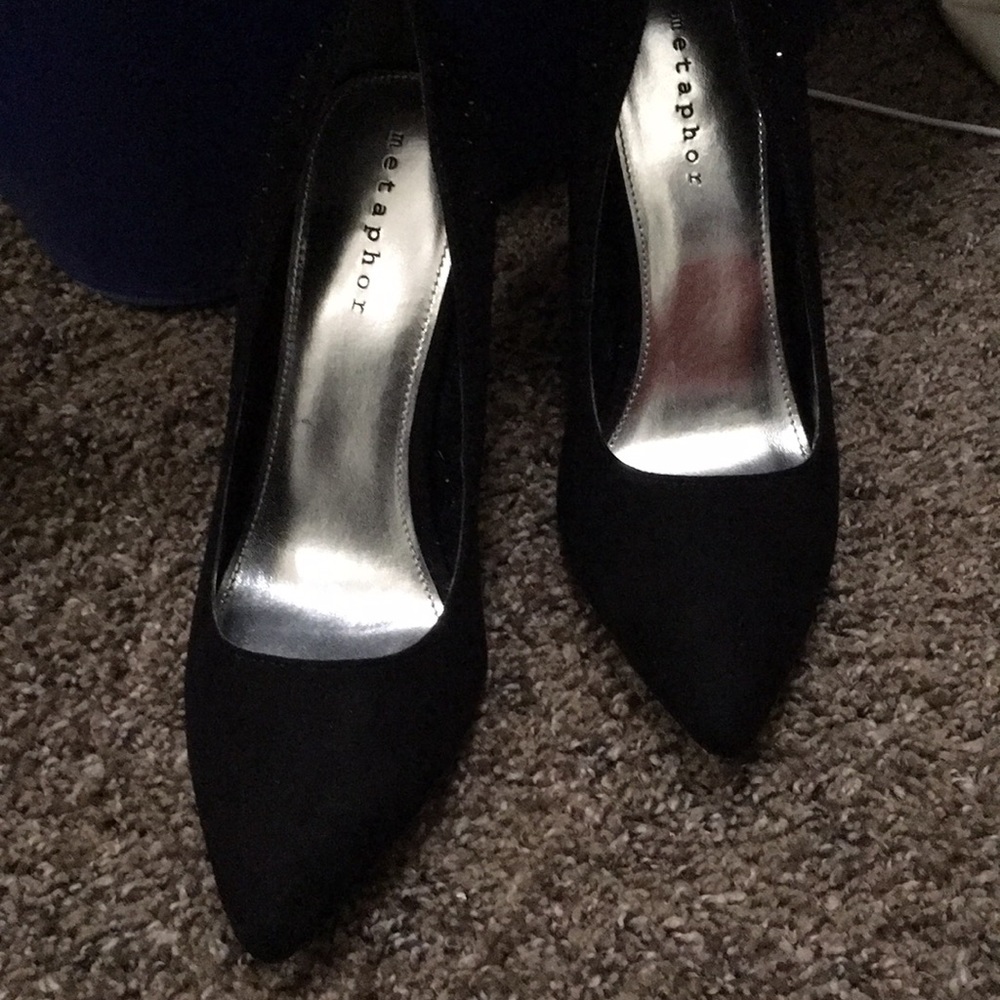 Black shoes 👠